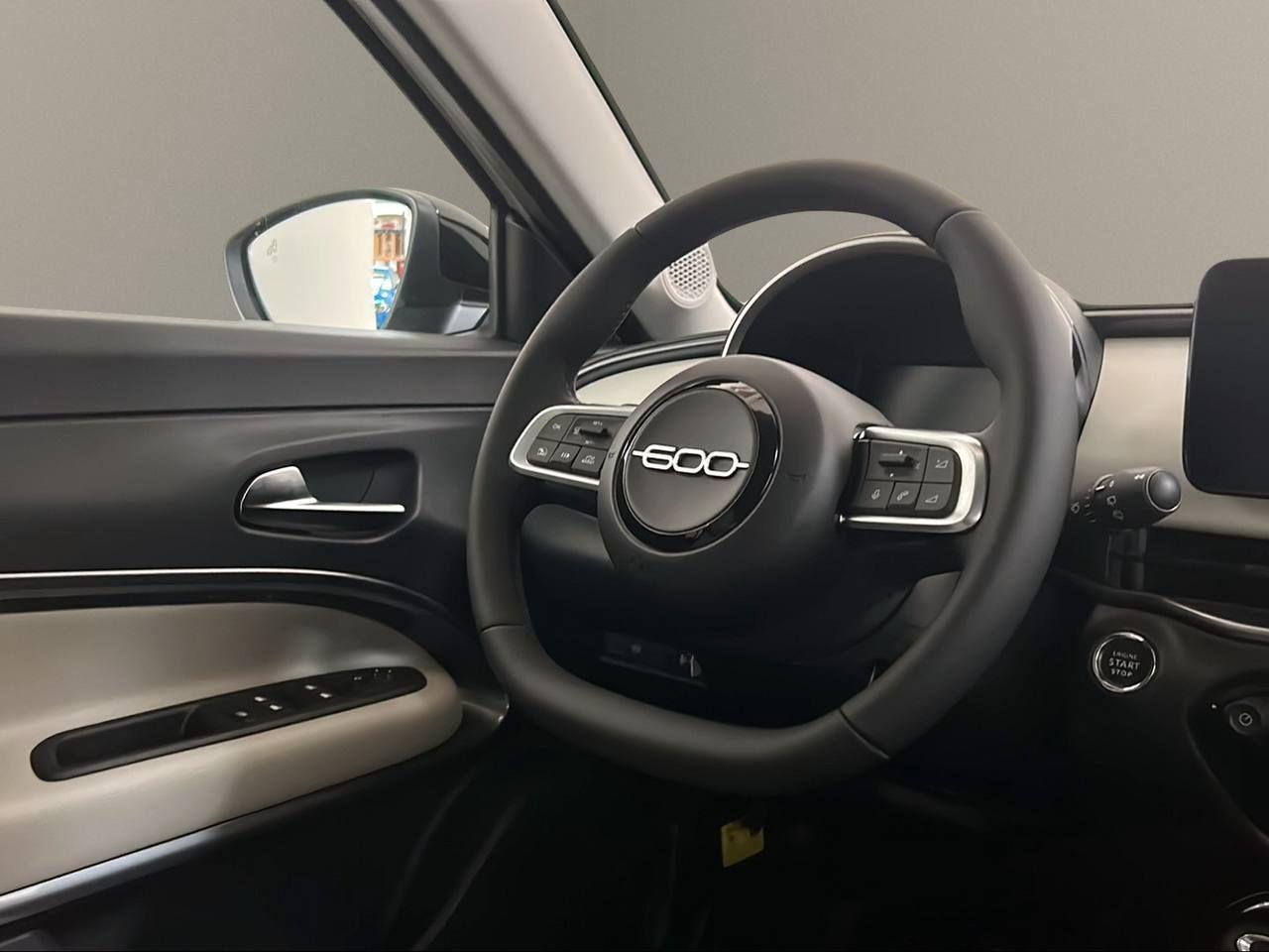 FIAT 600 Hybrid 145 CV DCT MHEV La Prima - 26