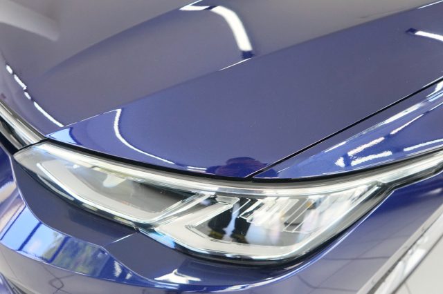 VOLKSWAGEN Golf 24
