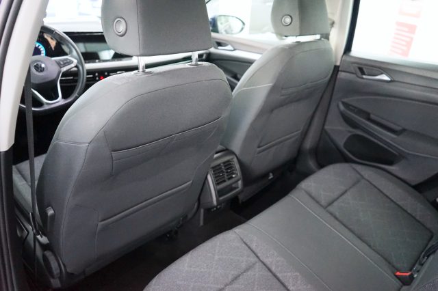 VOLKSWAGEN Golf 33