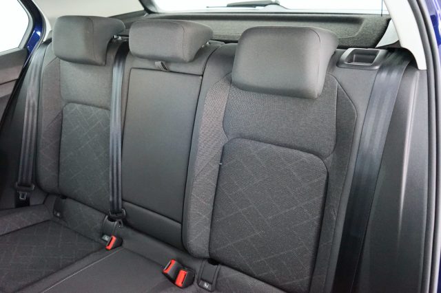 VOLKSWAGEN Golf 35