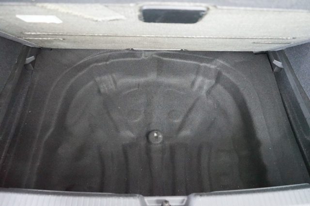 VOLKSWAGEN Golf 38
