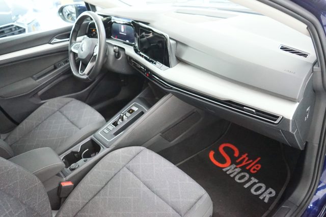 VOLKSWAGEN Golf 39