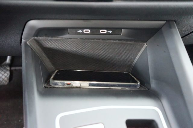 VOLKSWAGEN Golf 49