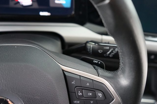 VOLKSWAGEN Golf 57