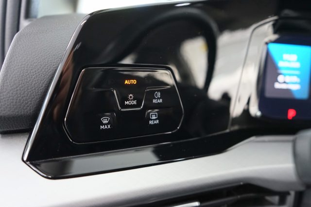 VOLKSWAGEN Golf 58