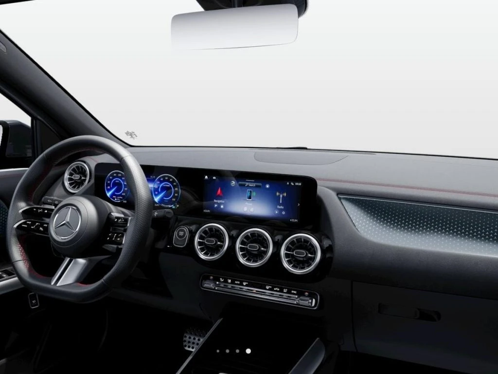 MERCEDES-BENZ EQA 250+ AMG Line Advanced - 8