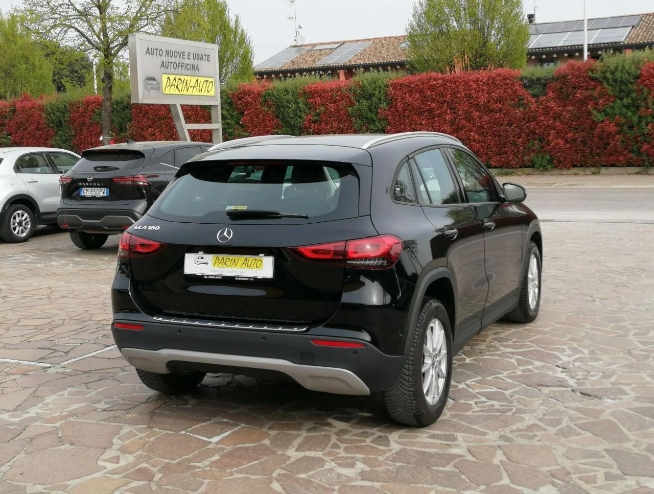 MERCEDES-BENZ GLA 180 Automatic Business Extra - 4