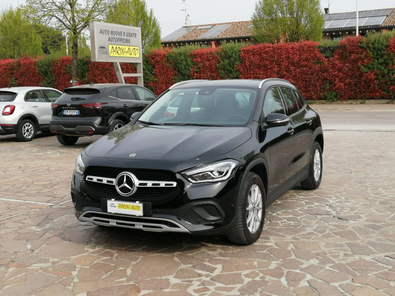 MERCEDES-BENZ GLA 180 Automatic Business Extra - 1