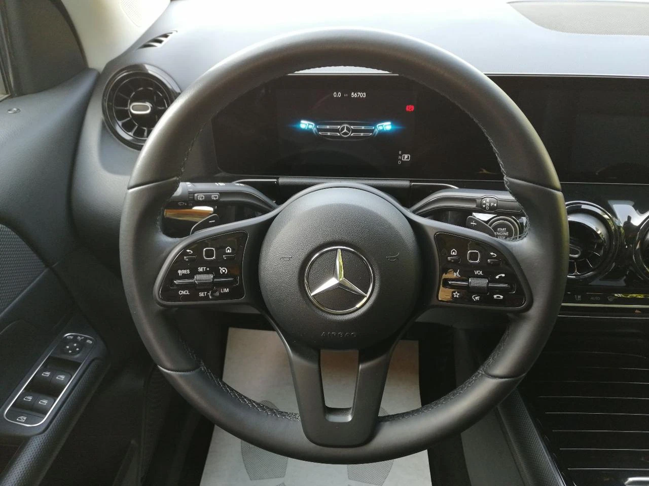 MERCEDES-BENZ GLA 180 Automatic Business Extra - 14