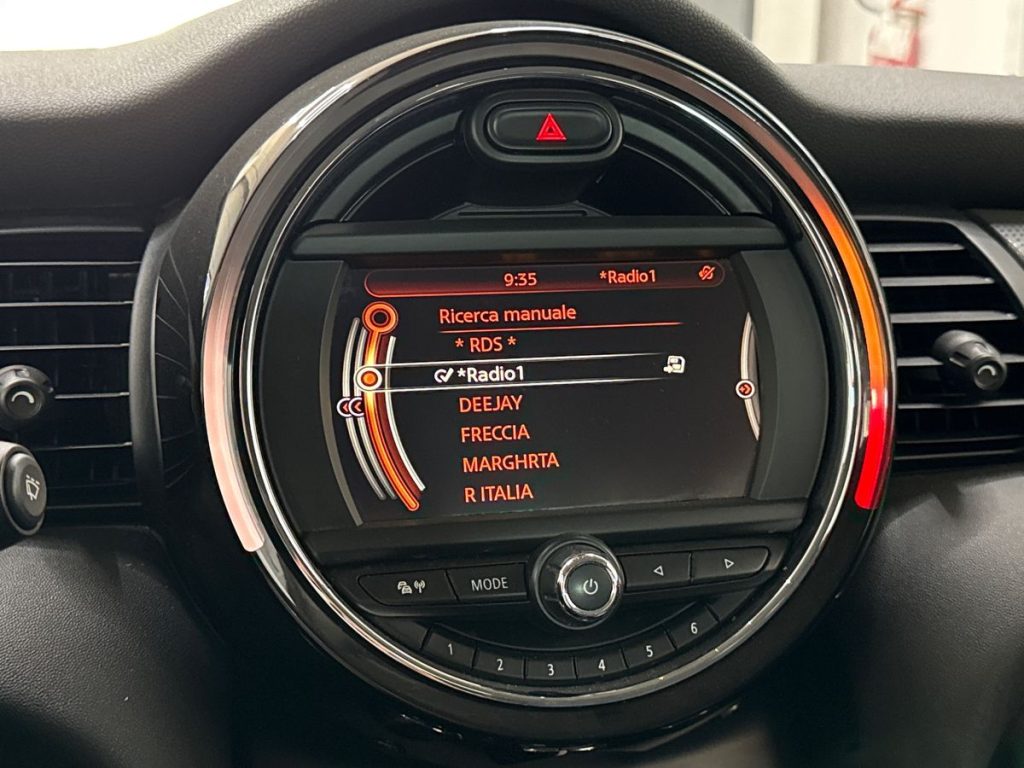 MINI One 1.5 One D Business XL 5 porte - 16