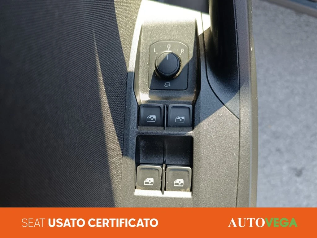 SEAT Arona 1.0 ecotsi fr 95cv - 8