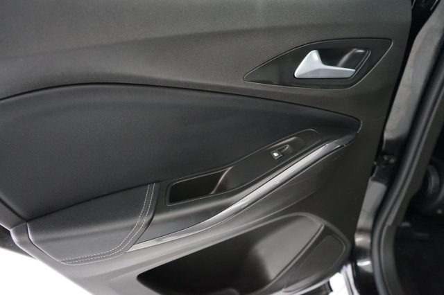 OPEL Grandland X 34