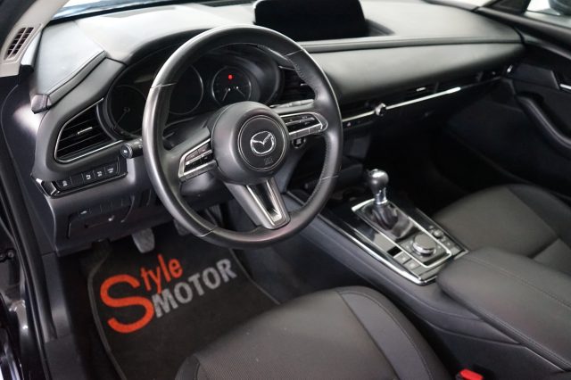 MAZDA CX-30 4