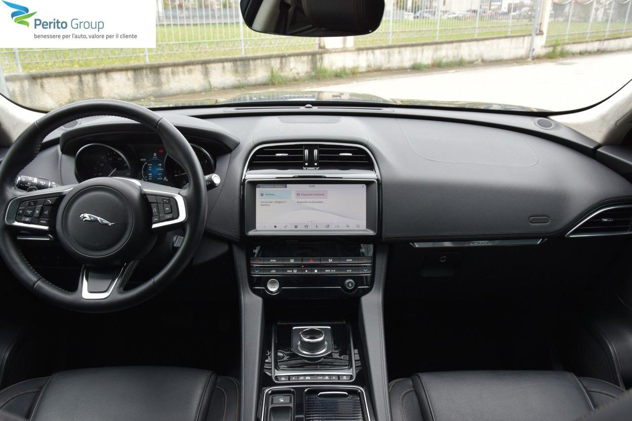 JAGUAR F-Pace 2.0 D 180 CV aut. Prestige - 11