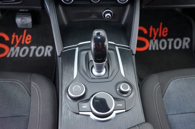 ALFA ROMEO Stelvio 8