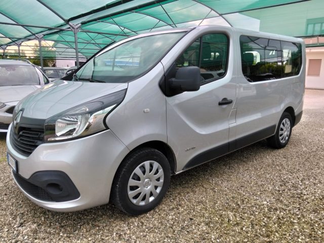 RENAULT Trafic Argento metallizzato