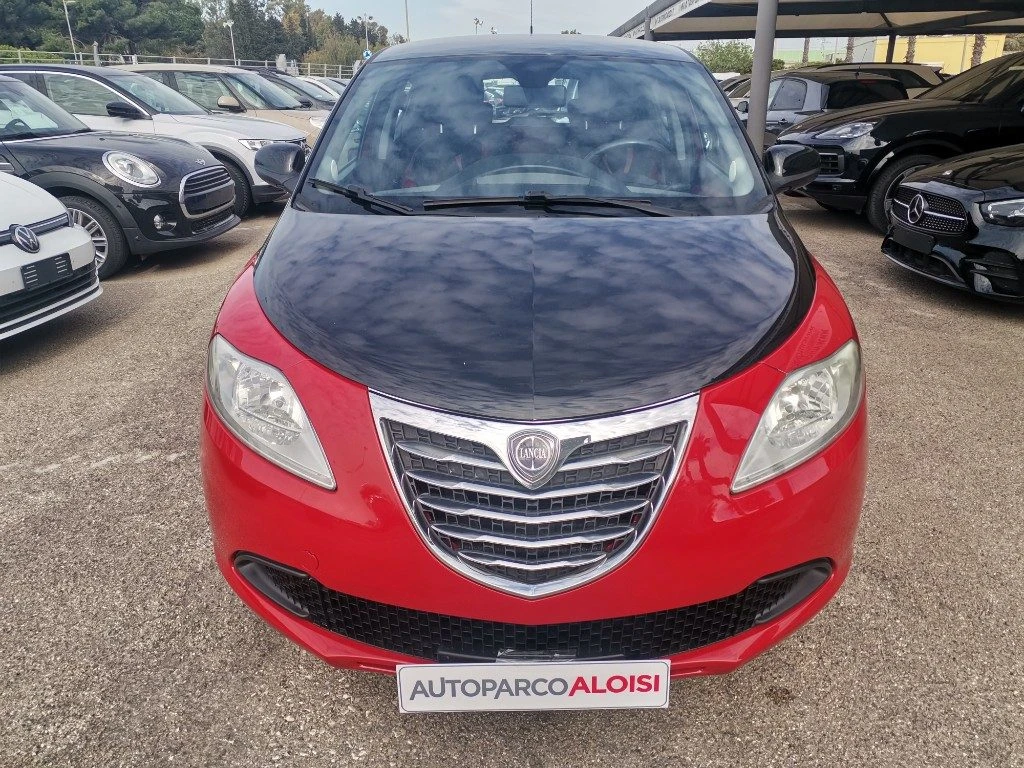 LANCIA Ypsilon 1.2 69 CV 5 porte S&S Black&Red - 8
