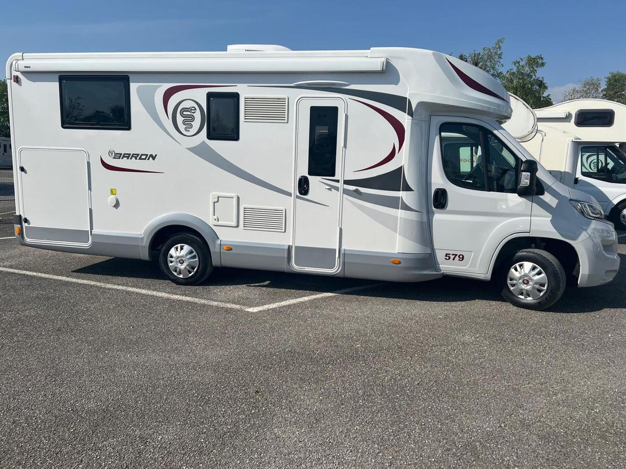 Camper semintegrale, Elnagh