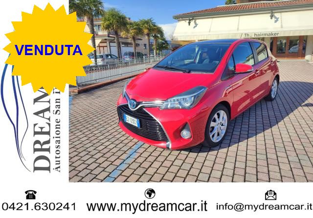 TOYOTA Yaris Rosso pastello
