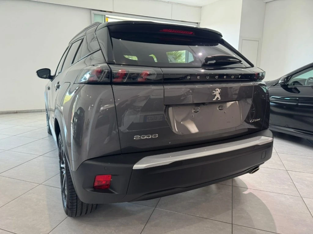 PEUGEOT 2008 BlueHDi 130 S&S EAT8 GT Pack - 4
