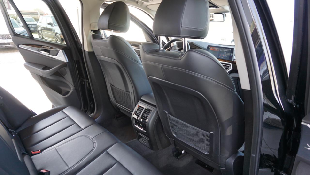 BMW X3 xDrive20d 48V Business Advantage - 37