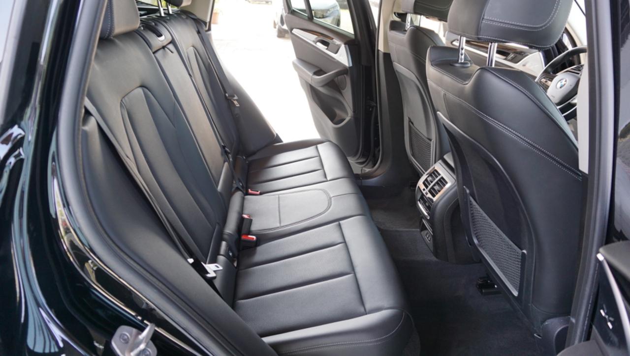 BMW X3 xDrive20d 48V Business Advantage - 36