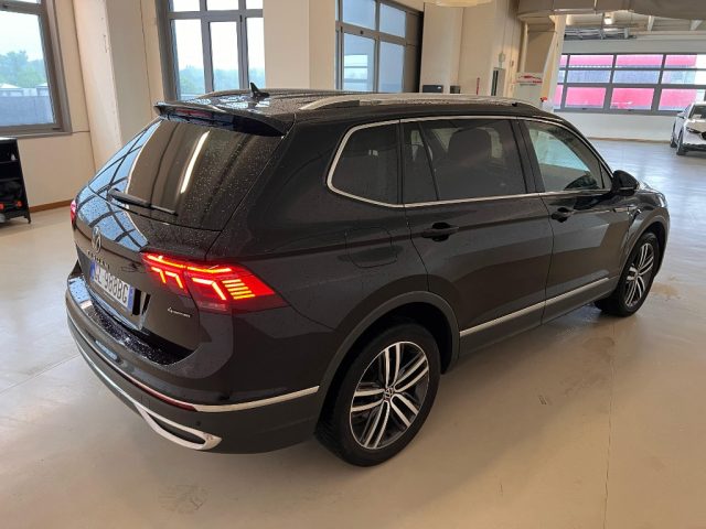 VOLKSWAGEN Tiguan Allspace 2.0 TDI SCR DSG 4MOTION Elegance - 2