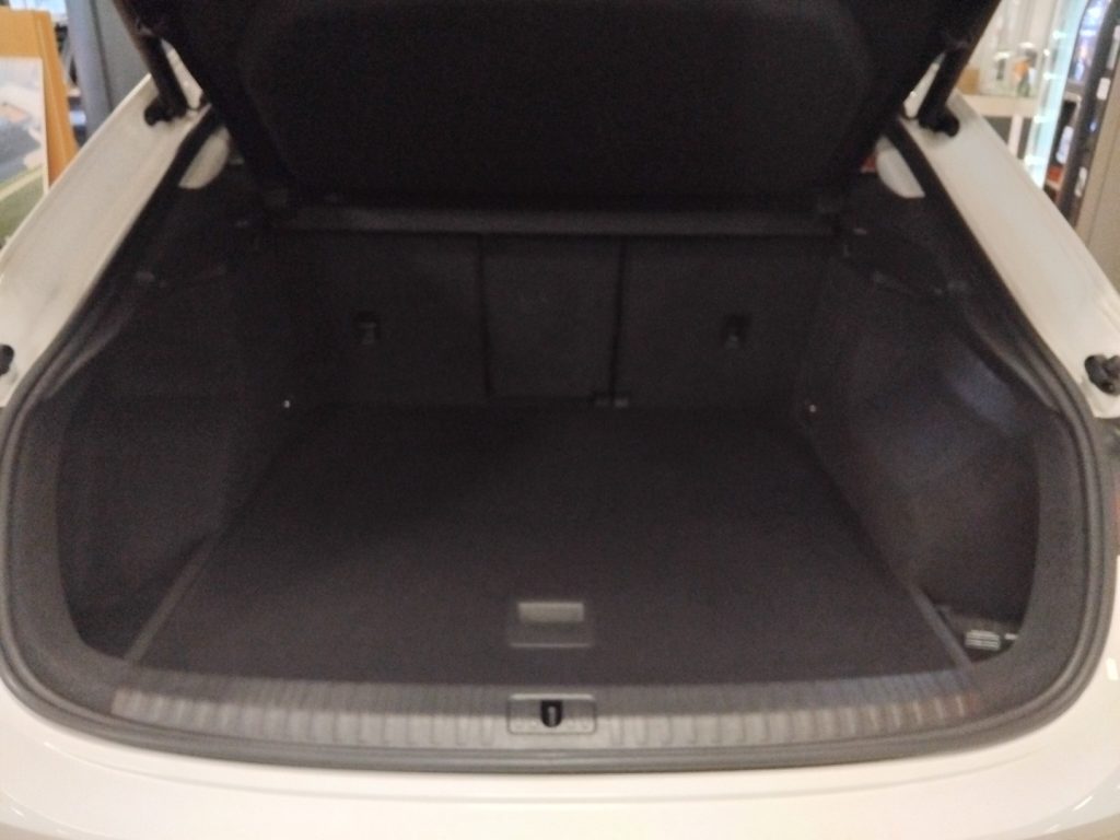 AUDI Q3 SPORTBACK 40 TDI quattro S tr. Bus. Plus 19 B&O - 30