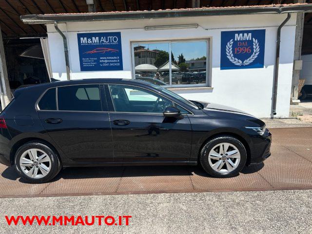 VOLKSWAGEN Golf Nero perlato
