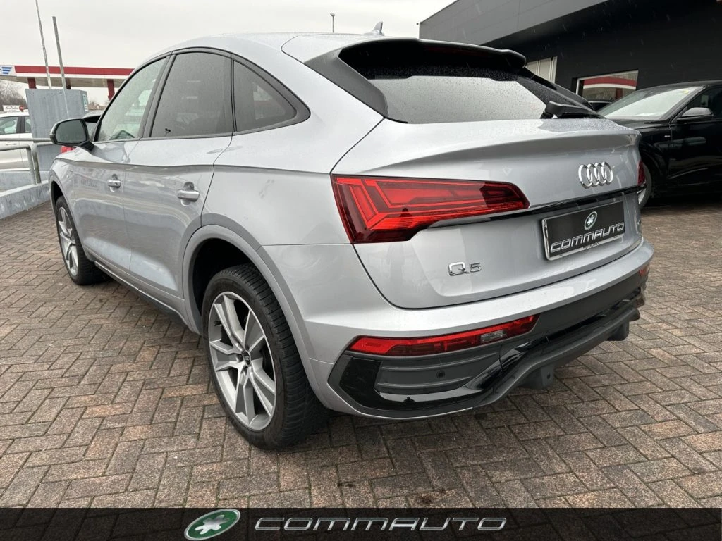 AUDI Q5 SPB 40 TDI quattro S tronic S line Sportback - 4
