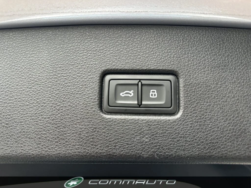 AUDI Q5 SPB 40 TDI quattro S tronic S line Sportback - 17