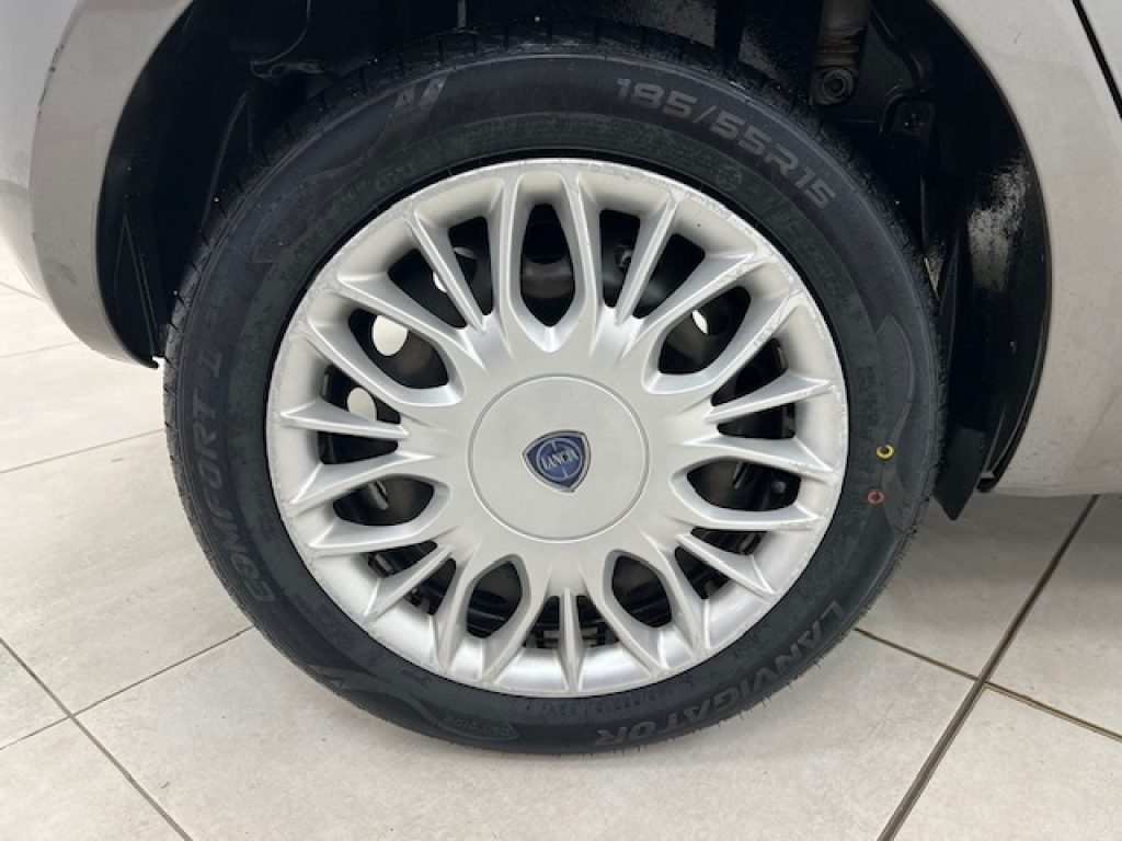 LANCIA Ypsilon III 2015 -  1.3 mjt Silver s&s 95cv - 17