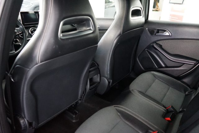 MERCEDES-BENZ A 160 35