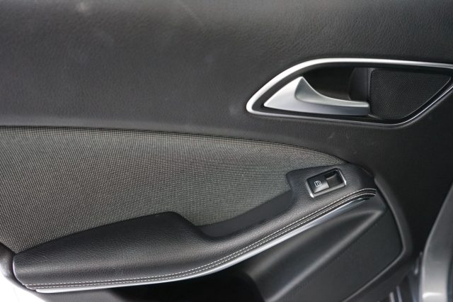 MERCEDES-BENZ A 160 36