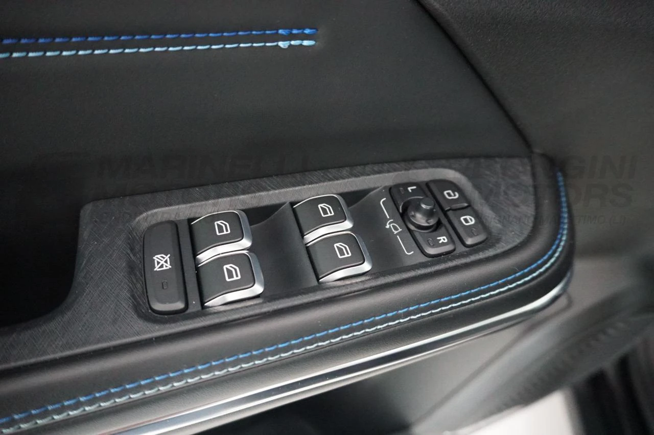 LYNK & CO 01 PHEV 1.5 261CV - 30