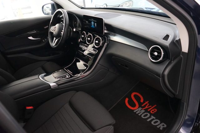 MERCEDES-BENZ GLC 220 36
