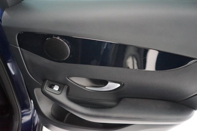 MERCEDES-BENZ GLC 220 42