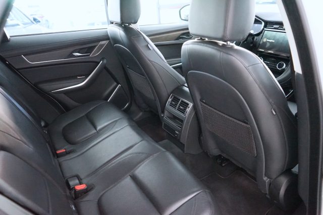 JAGUAR F-Pace 51