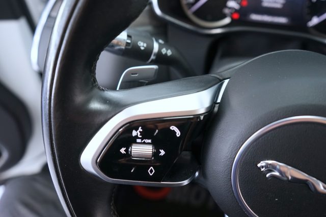 JAGUAR F-Pace 57