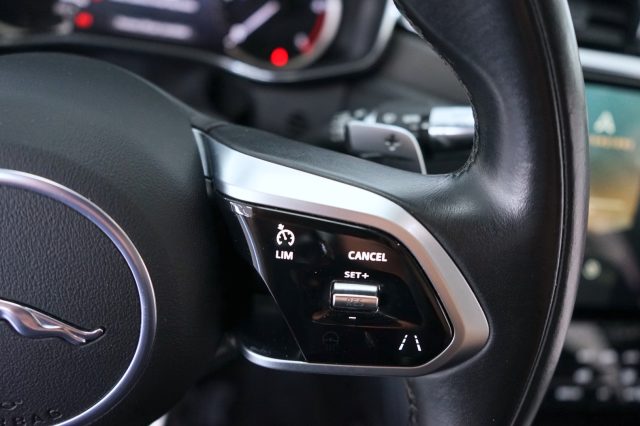 JAGUAR F-Pace 58