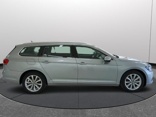 VOLKSWAGEN Passat Variant 23