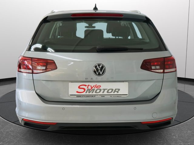 VOLKSWAGEN Passat Variant 24