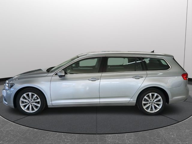 VOLKSWAGEN Passat Variant 26