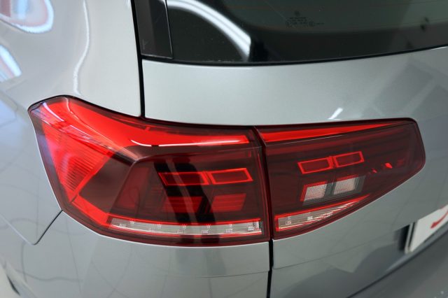 VOLKSWAGEN Passat Variant 33