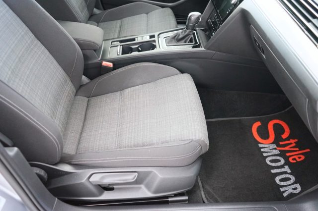 VOLKSWAGEN Passat Variant 40