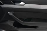 VOLKSWAGEN Passat Variant 42 thumb
