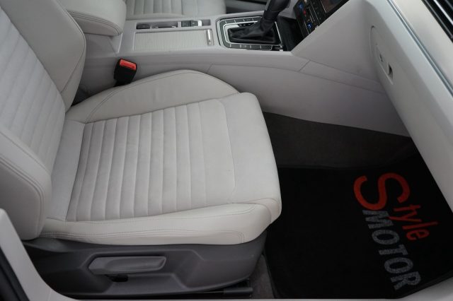 VOLKSWAGEN Passat Variant 40