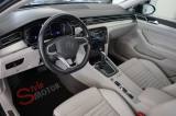VOLKSWAGEN Passat Variant 8 thumb