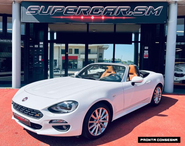 FIAT 124 Spider Bianco pastello