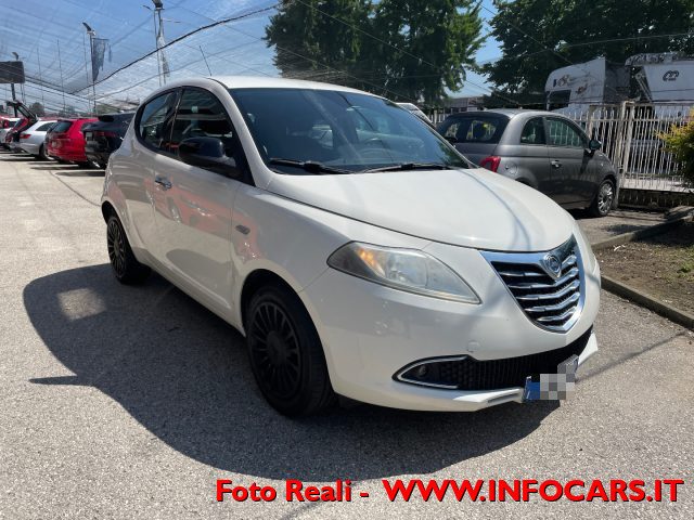 LANCIA Ypsilon Bianco pastello